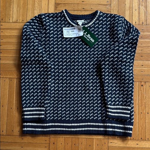 L.L. Bean Norwegian Lambswool Blue and White Crewneck Sweater- Women’s - Picture 2 of 12